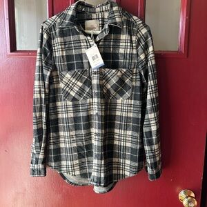 Cozy Women’s Plaid Button-Down Shirt/Shacket in Black and Cream